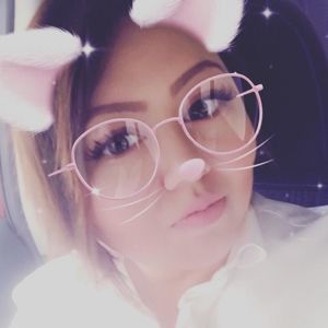 Meet your Posher, Lilly